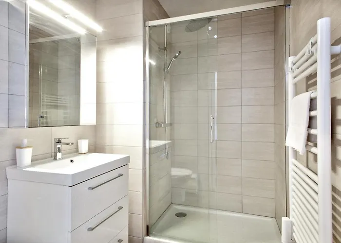 Leggia - Welkeys * Biarritz